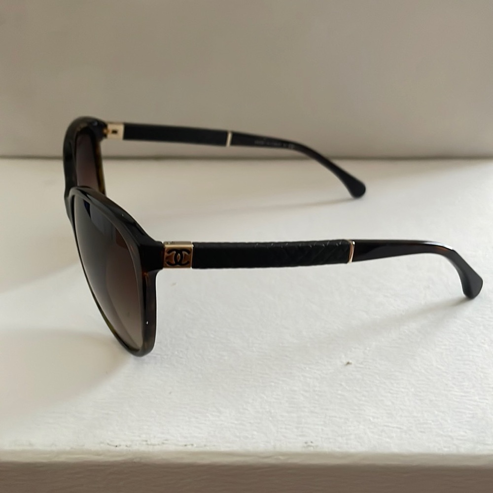 Chanel sunglasss